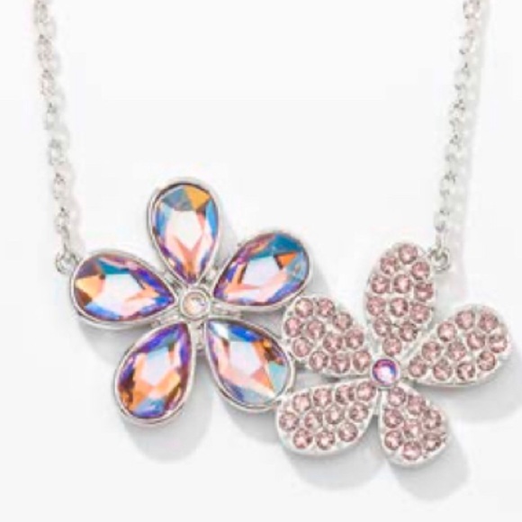 - Touchstone Crystal by Swarovski darling FESTIVE FLOWERS necklace New in box - Picture 1 of 5